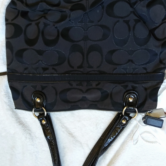 Coach purse black with dust bag 😍 - Picture 5 of 9